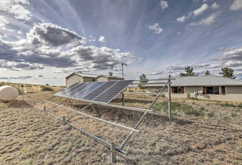 Elgin Home W/ Mountain Views ~ 3 Miles To Wineries