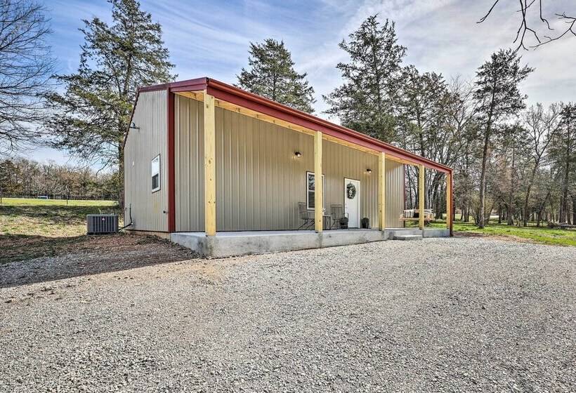 Eureka Springs Area Home W/ Porch, Grill!