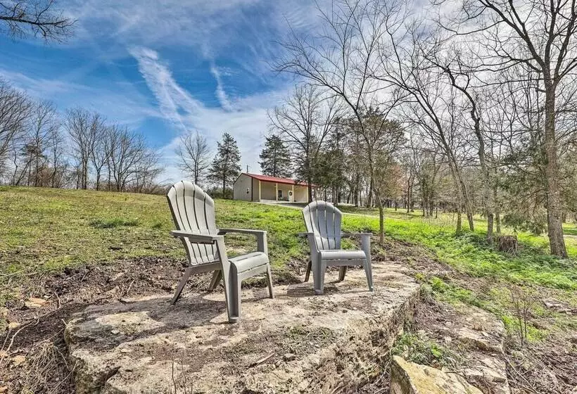Eureka Springs Area Home W/ Porch, Grill!