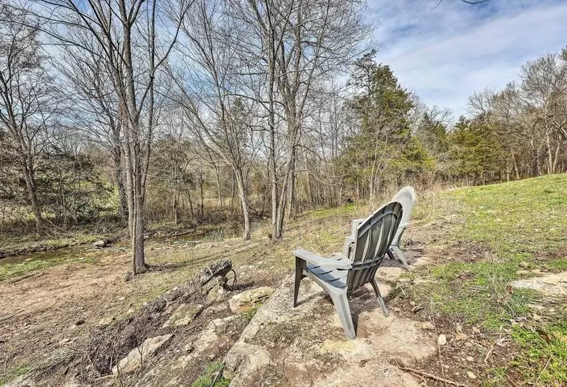 Eureka Springs Area Home W/ Porch, Grill!