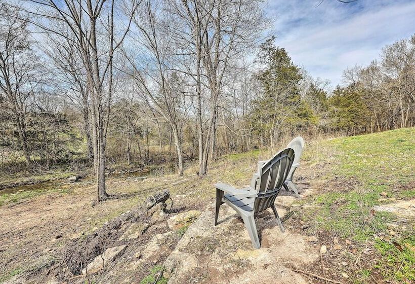 Eureka Springs Area Home W/ Porch, Grill!