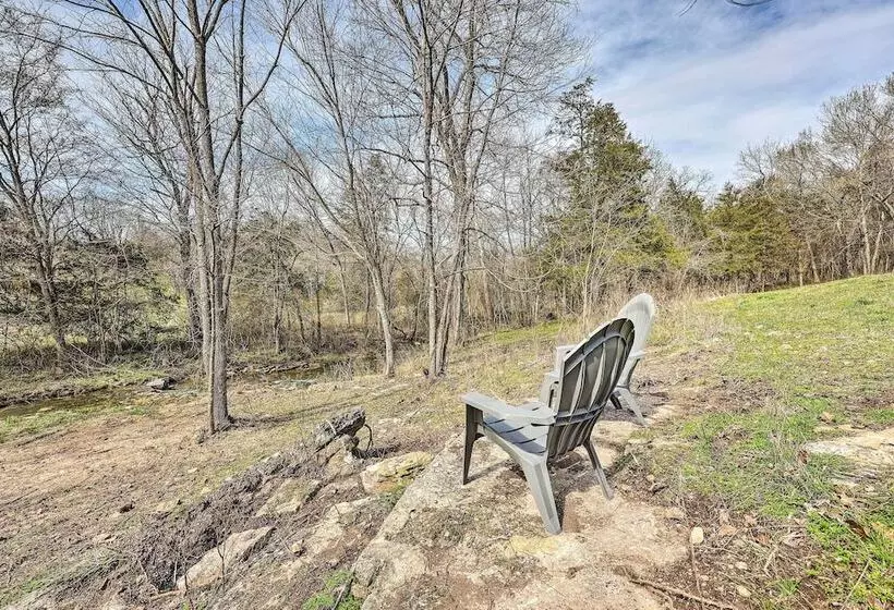 Eureka Springs Area Home W/ Porch, Grill!