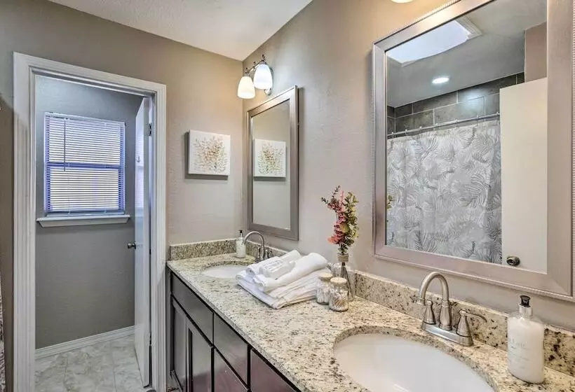 Family Friendly El Paso Abode W/ Large Yard!