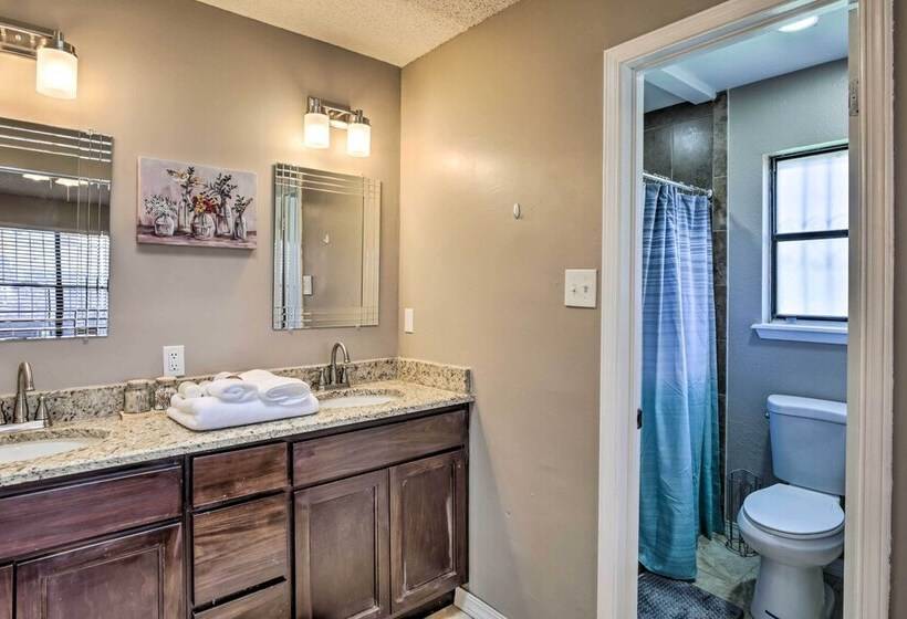 Family Friendly El Paso Abode W/ Large Yard!