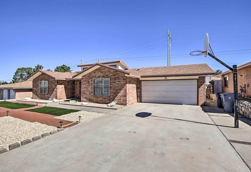 Family Friendly El Paso Abode W/ Large Yard!