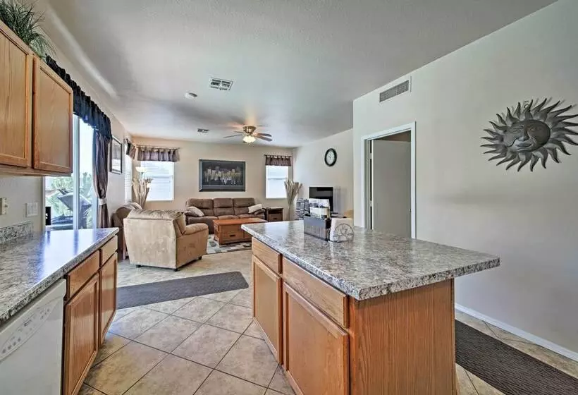 Goodyear Home W/ Pool, 2 Mi To Goodyear Ballpark