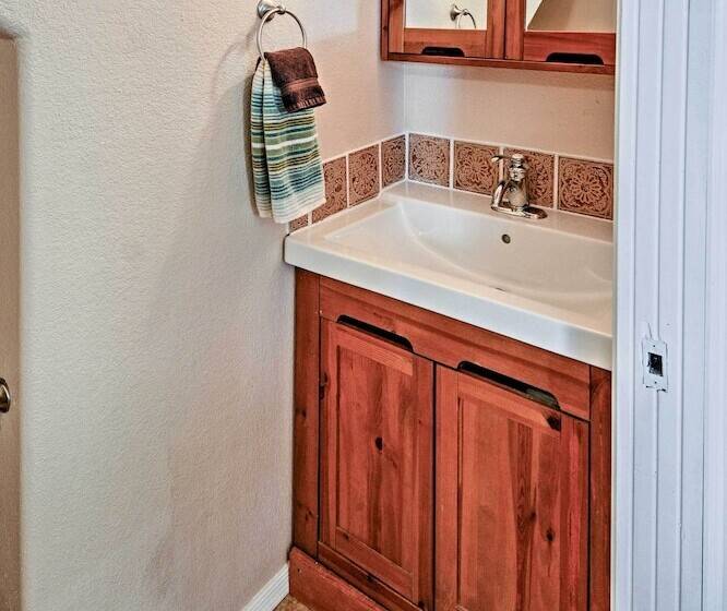 Goodyear Home W/ Pool, 2 Mi To Goodyear Ballpark