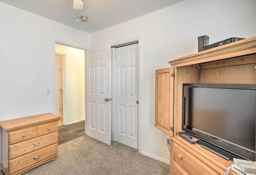 Home W/ Bbq ~ 1 Mi To Indian Rocks Beach & Golf