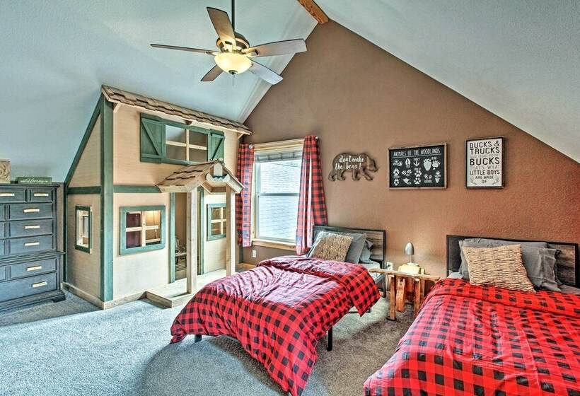 La Pine Hideaway Near Deschutes National Forest!