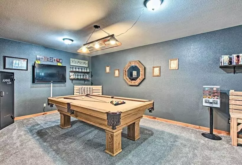 La Pine Hideaway Near Deschutes National Forest!