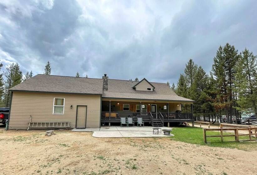 La Pine Hideaway Near Deschutes National Forest!