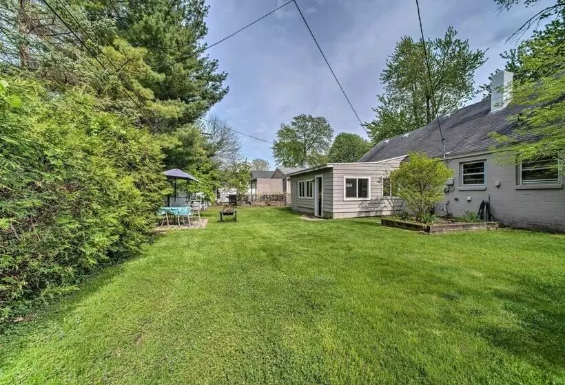 Lake Huron Cottage: Fire Pit, Steps To Beach!