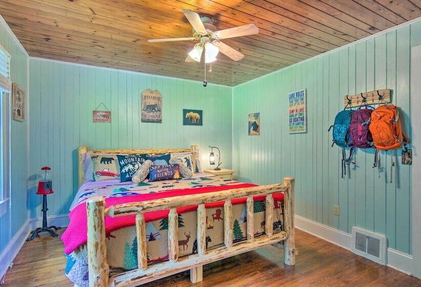 9 Mi To Lake Lure: Cottage W/ Deck & Fire Pits!