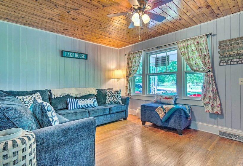 9 Mi To Lake Lure: Cottage W/ Deck & Fire Pits!