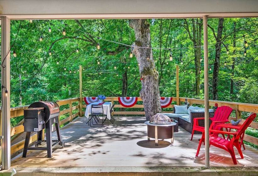 9 Mi To Lake Lure: Cottage W/ Deck & Fire Pits!