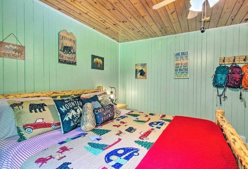 9 Mi To Lake Lure: Cottage W/ Deck & Fire Pits!