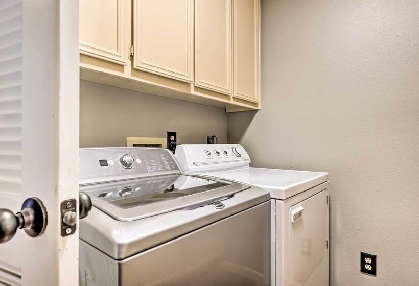 Lakefront Home: Hot Tub & Game Room In Spicewood