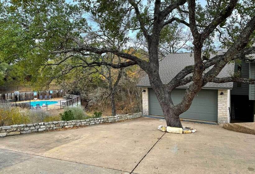 Lakefront Home: Hot Tub & Game Room In Spicewood