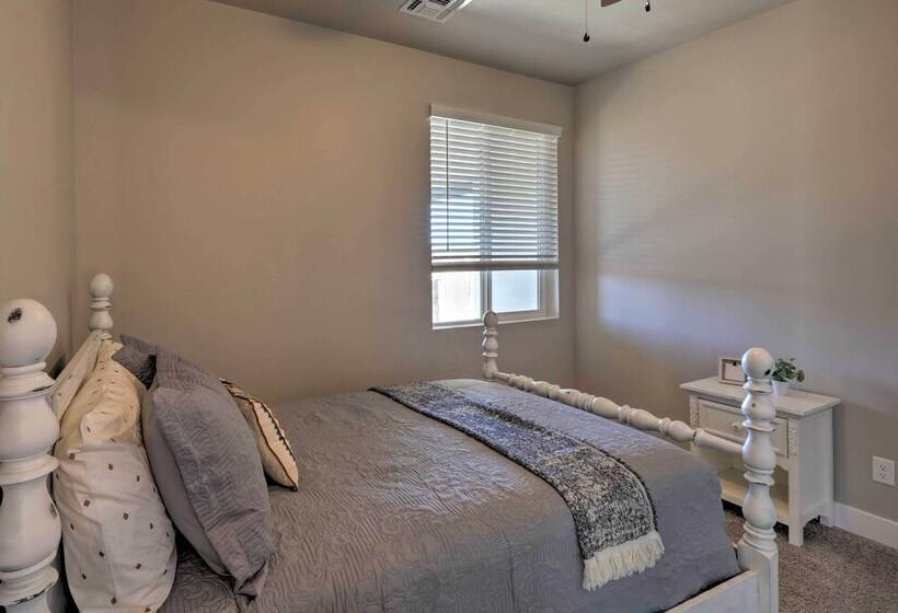 Flagstaff Home W/ Views   Near Arizona Snowbowl!