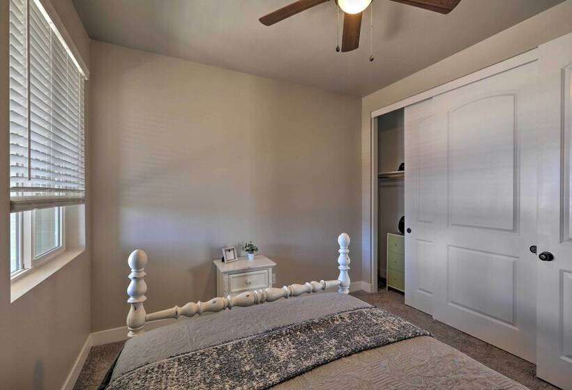 Flagstaff Home W/ Views   Near Arizona Snowbowl!