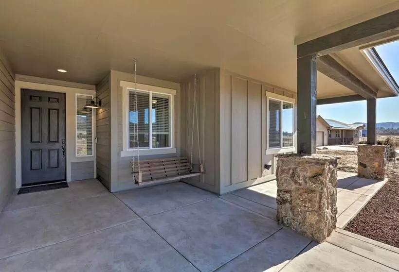 Flagstaff Home W/ Views   Near Arizona Snowbowl!