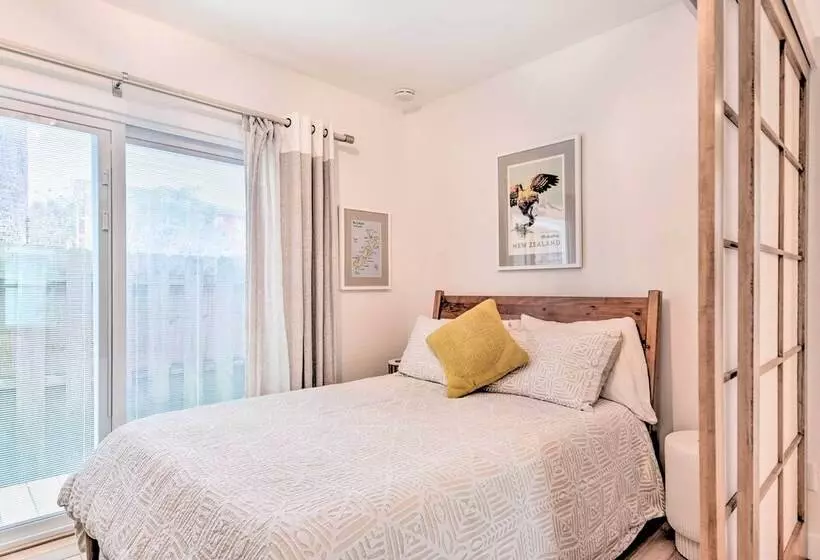 Modern Jacksonville Beach Retreat W/ Hot Tub!