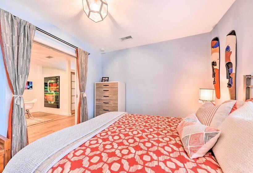 Modern Jacksonville Beach Retreat W/ Hot Tub!