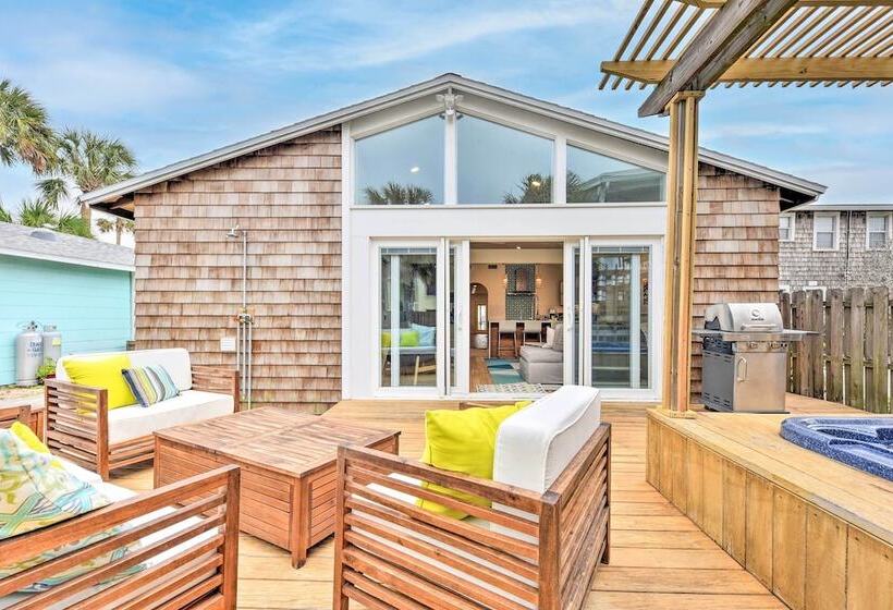 Modern Jacksonville Beach Retreat W/ Hot Tub!