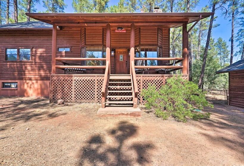 Deck, Games & Fire Pit: Modern Pine Cabin!