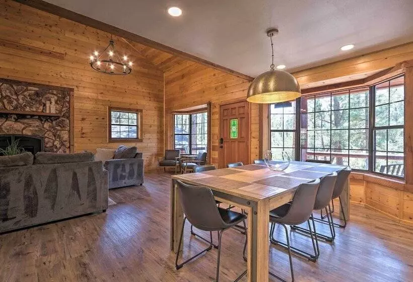 Deck, Games & Fire Pit: Modern Pine Cabin!