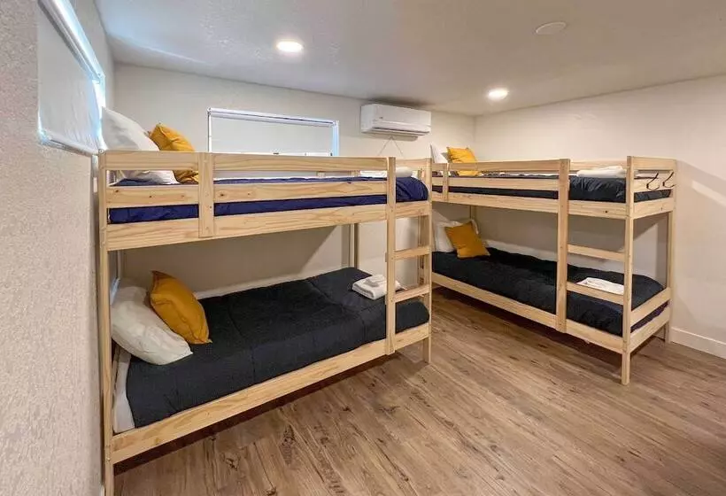 Deck, Games & Fire Pit: Modern Pine Cabin!