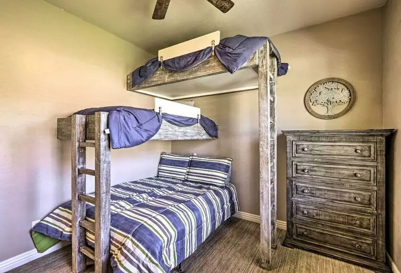 Modern Show Low Home W/ Bbq & Fire Pit!