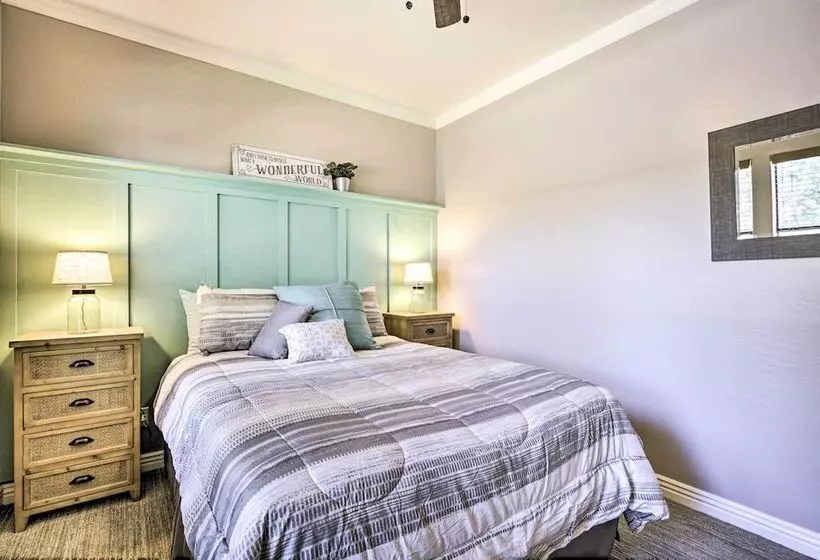 Modern Show Low Home W/ Bbq & Fire Pit!