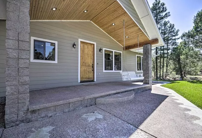 Modern Show Low Home W/ Bbq & Fire Pit!