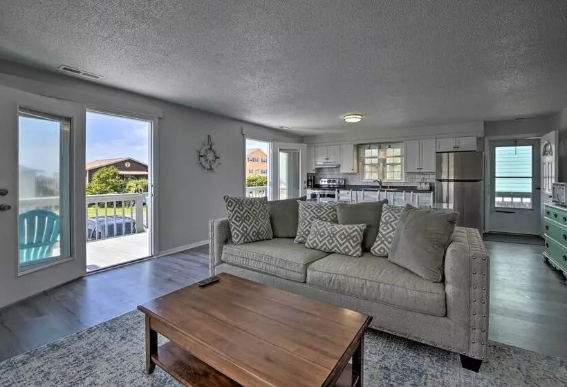 Oak Island Beach Abode W/ Deck: Walk To Shore!