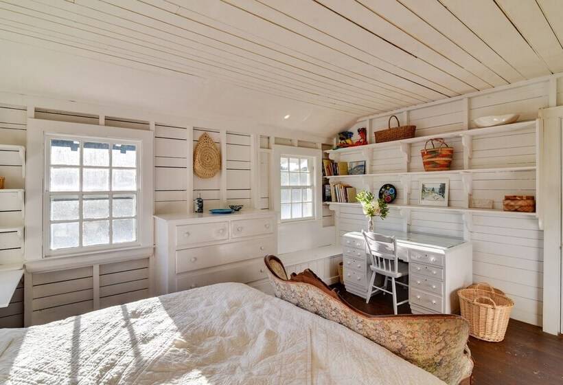 Oceanfront Cottage W/ Deck 2 Mi To Boothbay Harbor