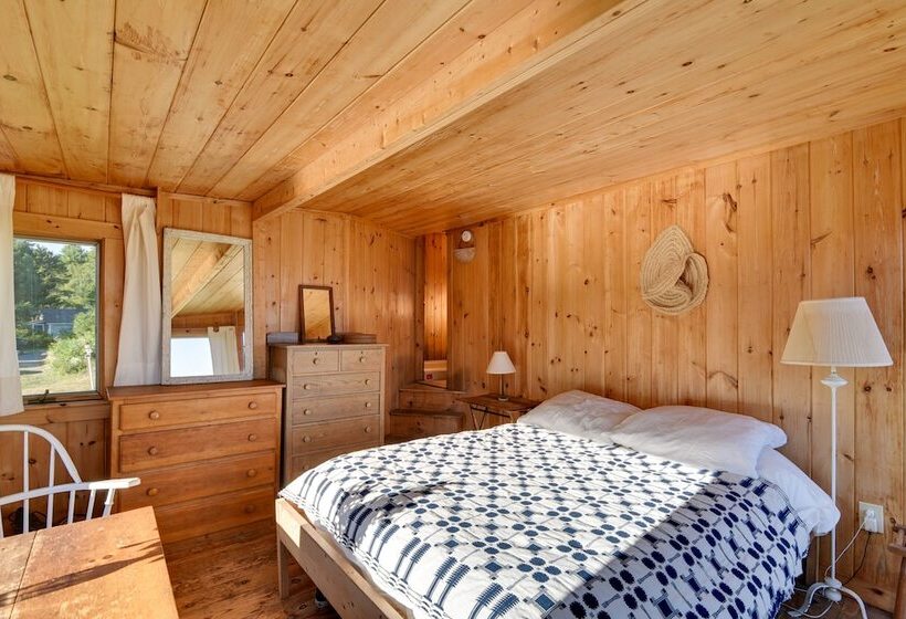 Oceanfront Cottage W/ Deck 2 Mi To Boothbay Harbor