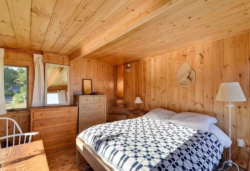 Oceanfront Cottage W/ Deck 2 Mi To Boothbay Harbor