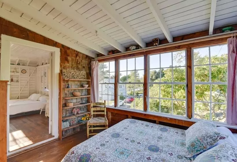 Oceanfront Cottage W/ Deck 2 Mi To Boothbay Harbor