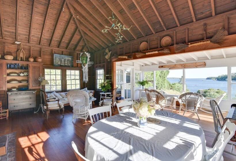 Oceanfront Cottage W/ Deck 2 Mi To Boothbay Harbor