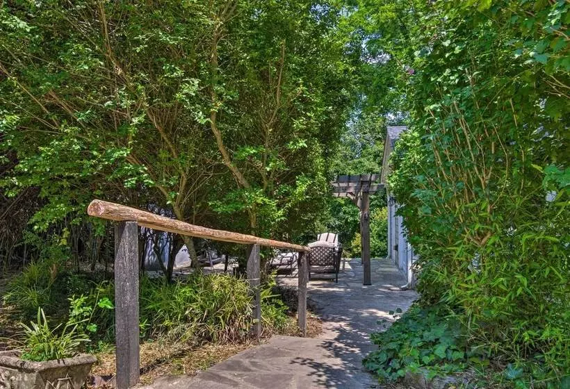 Blue Ridge Mountains Cottage W/ Pergola & Fire Pit