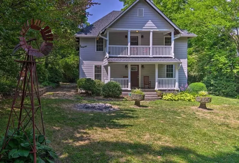 Blue Ridge Mountains Cottage W/ Pergola & Fire Pit