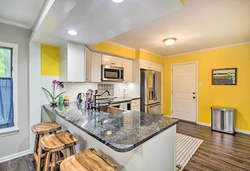 Peaceful New Market Cabin W/ Deck & Fire Pit!