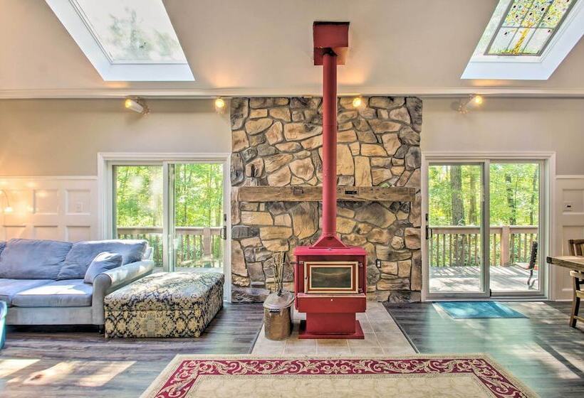 Peaceful New Market Cabin W/ Deck & Fire Pit!