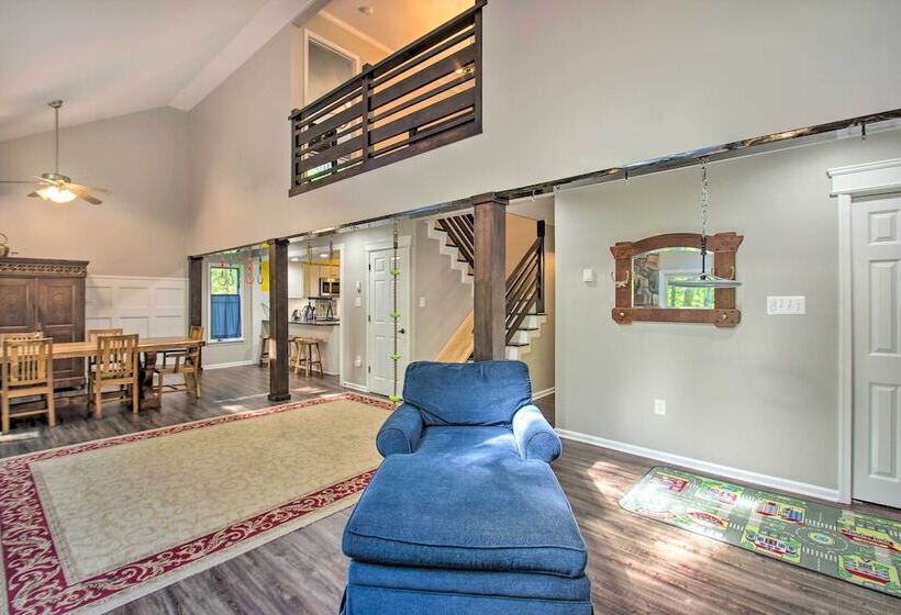 Peaceful New Market Cabin W/ Deck & Fire Pit!