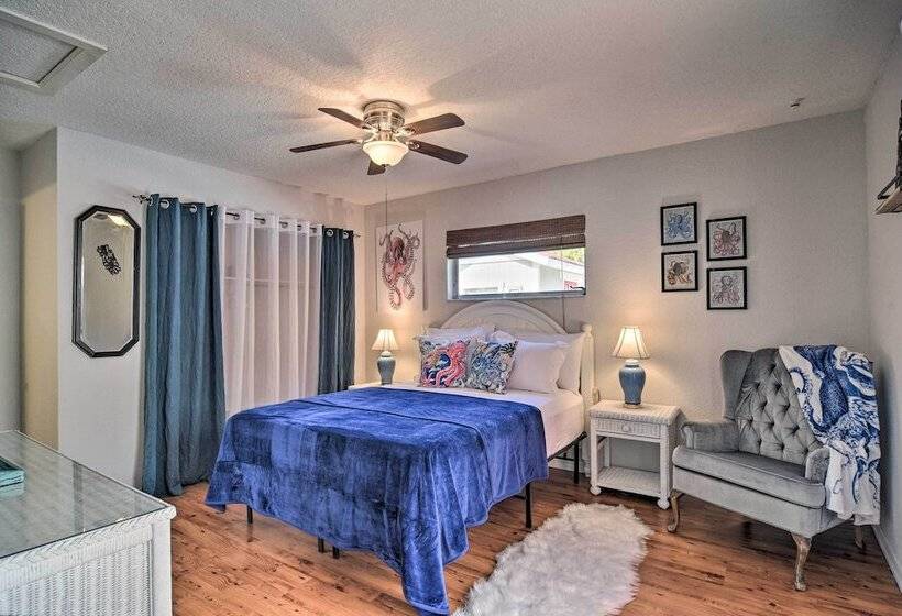 Seminole Retreat W/ Pool ~ 6 Mi To Beaches