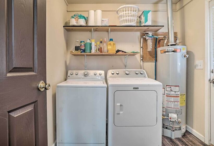 Pet Friendly Sierra Blanca Home In Downtown!