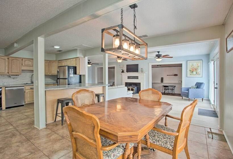 Possum Kingdom Lakefront Home W/ Patio & Dock!