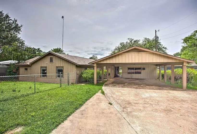 Possum Kingdom Lakefront Home W/ Patio & Dock!