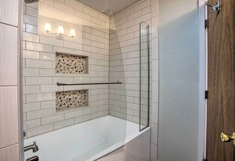 Possum Kingdom Lakefront Home W/ Patio & Dock!